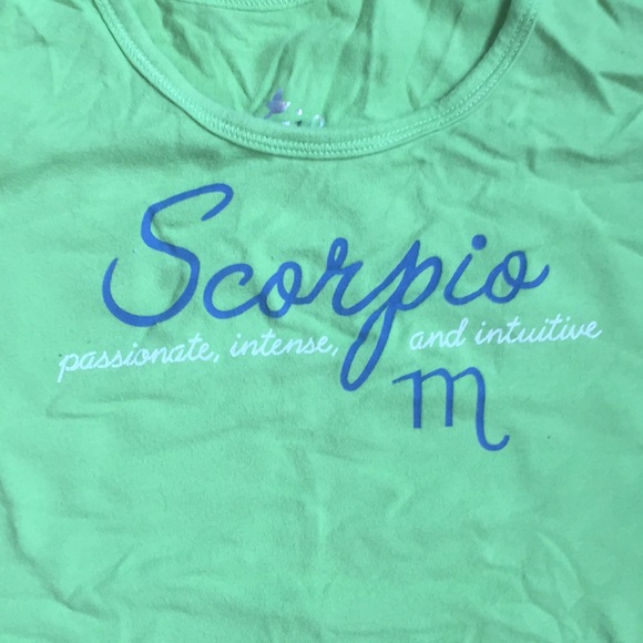 Aerie fitted tank, large - Picture 2 of 2